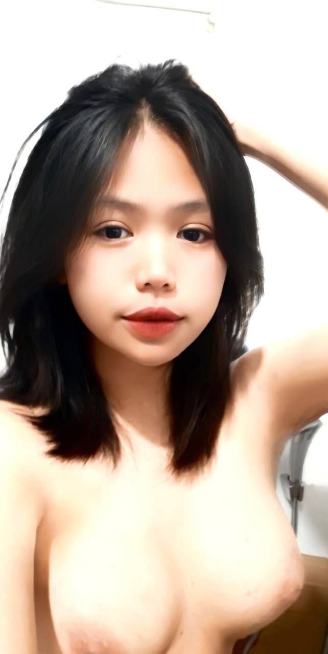 Anh bệnh nhân làm liều vì em nhân viên chăm sóc quá xinh nhưng bất ngờ em chống cự yếu ớt